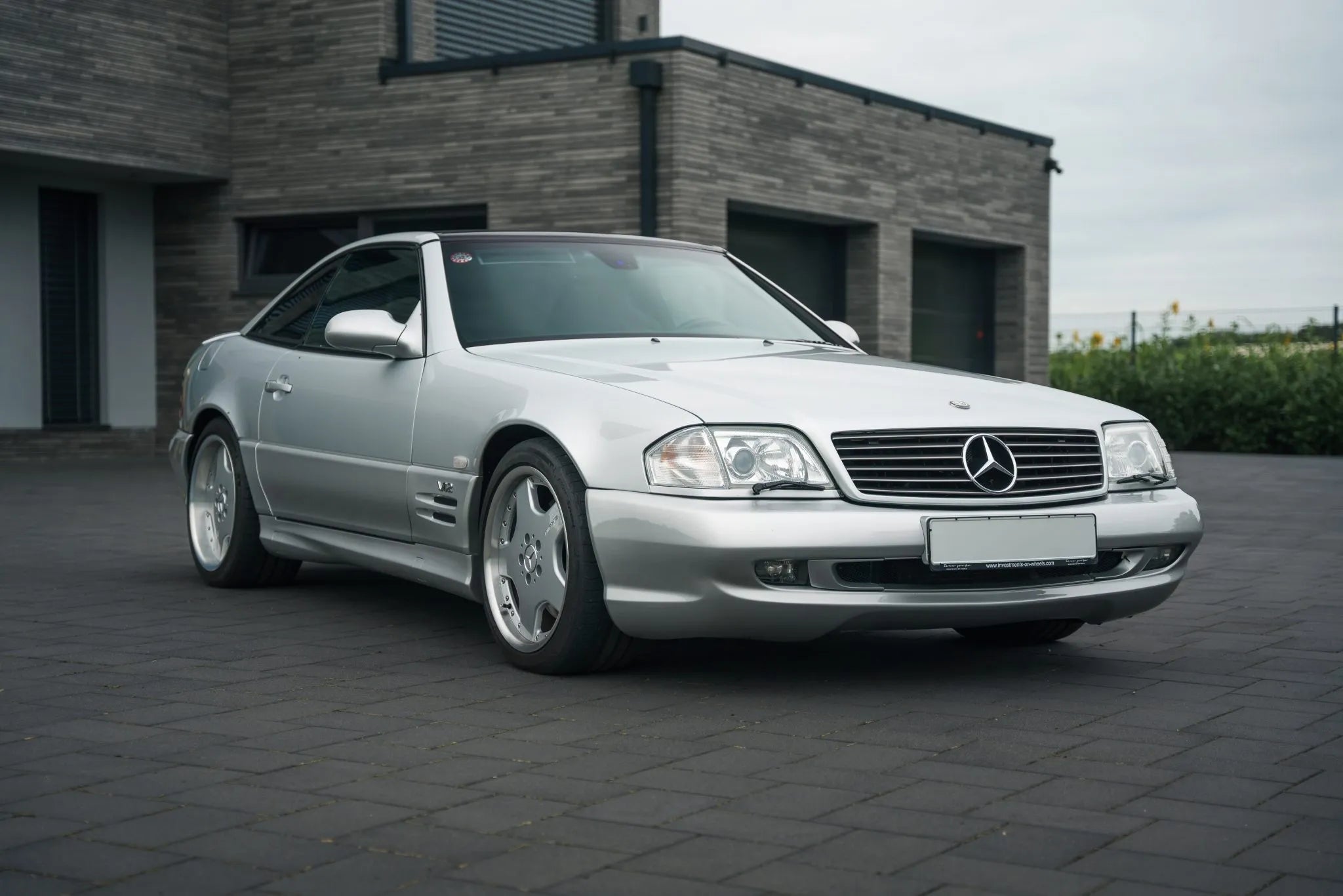 Mercedes-Benz SL73 AMG – The Definition of a Long-Term Investment